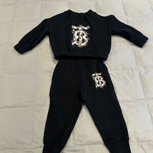 Burberry authentic kids tracksuit never worn size 3Y
